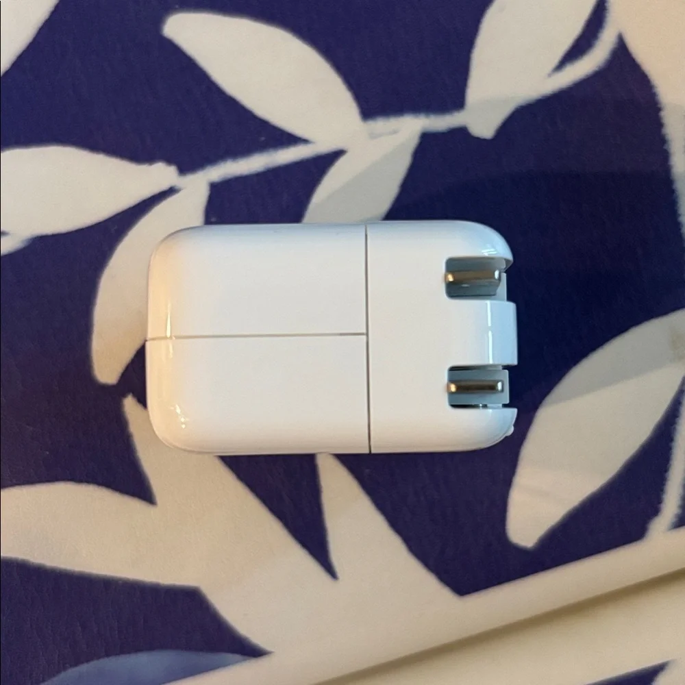 🔌 Apple 12W USB Power Adapter A1401 – Fast Charging for iPhone/iPad